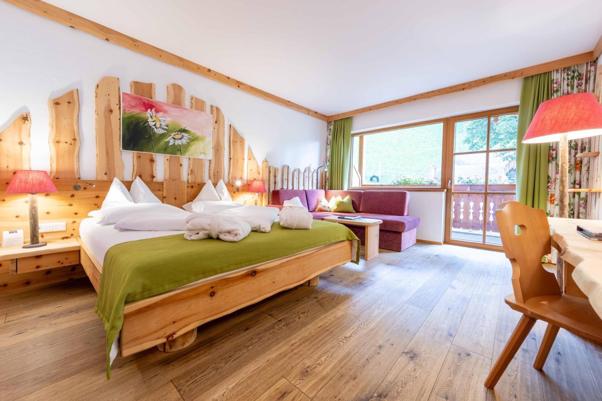 Natur- Und Wellnesshotel Hoeflehner Haus im Ennstal Exterior foto